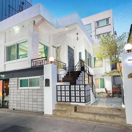 Готель Mono House Hongdae 2 Сеул Екстер'єр фото